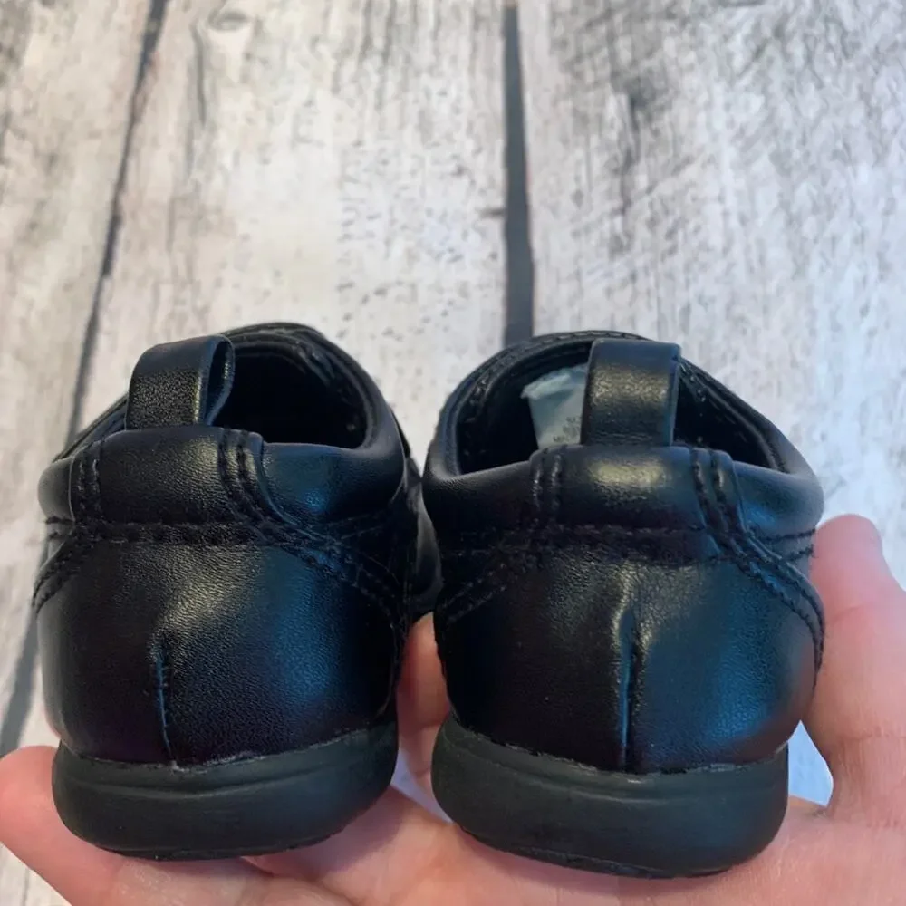 KOALA KIDS Boy’s Black Strap Closure Dress Shoes / Size: 2